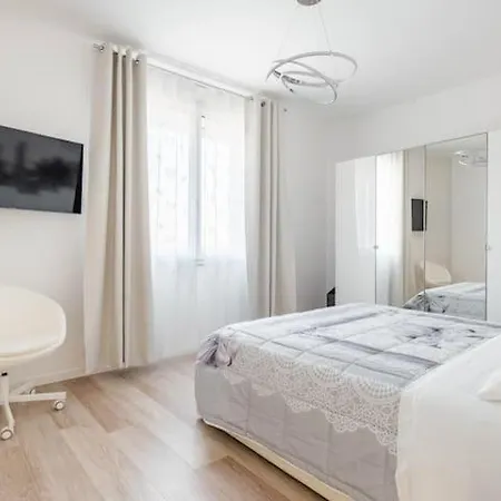 Apartment Sweet
